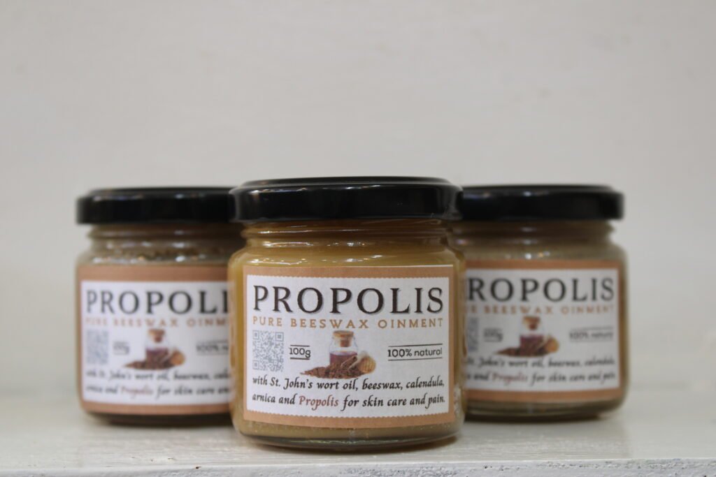 Natural Herbal Ointment - Propolis (100 ml)